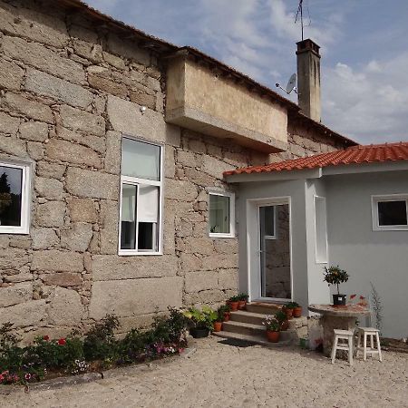Hostal Museu Casa Aleixo Sernancelhe Exterior foto